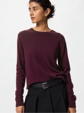 Uniqlo Women's Burgundy Cashmere Sweater